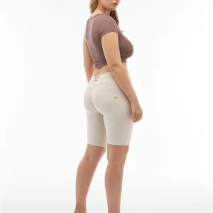 WR.UP Push-Up Regular Waist Biker Shorts Pants - Moonbeam Beige