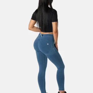 WR.UP Core Push-Up Regular Waist Skinny 7/8 Denim Jeans - Denim Light Blue - Blue Seam