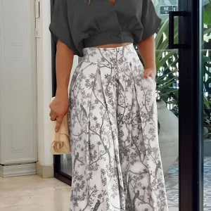 Tvådelat höstoutfit med mjuk blus och vida byxor – Élise