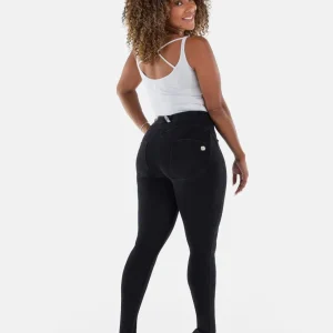 WR.UP Curvy Push-Up Regular Waist Skinny Denim Jeans - Denim Black - Black Seam