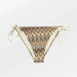 Amber Baila Bikini Tanga